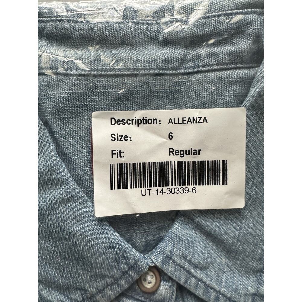 UNTUCKit Alleanza Womens Long Sleeve Chambray Button Up Shirt Blue Sz 6 NWT - Picture 3 of 4